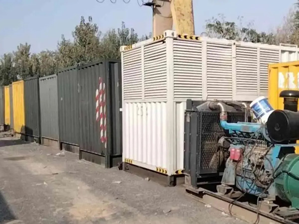 西流河镇200KW柴油发电机机组每小时油耗是多少?